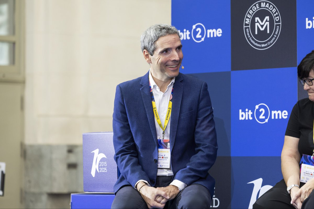 bit2me's tweet photo. En @mmerge_io hablamos de lo que viene: regulación, innovación y adopción cripto.

Orgullosos de representar a España como pioneros en la construcción de un ecosistema más seguro, transparente y global. 🌍

📸 Algunos de nuestros ponentes en acción 👇 https://t.co/lJqmnmBq4T