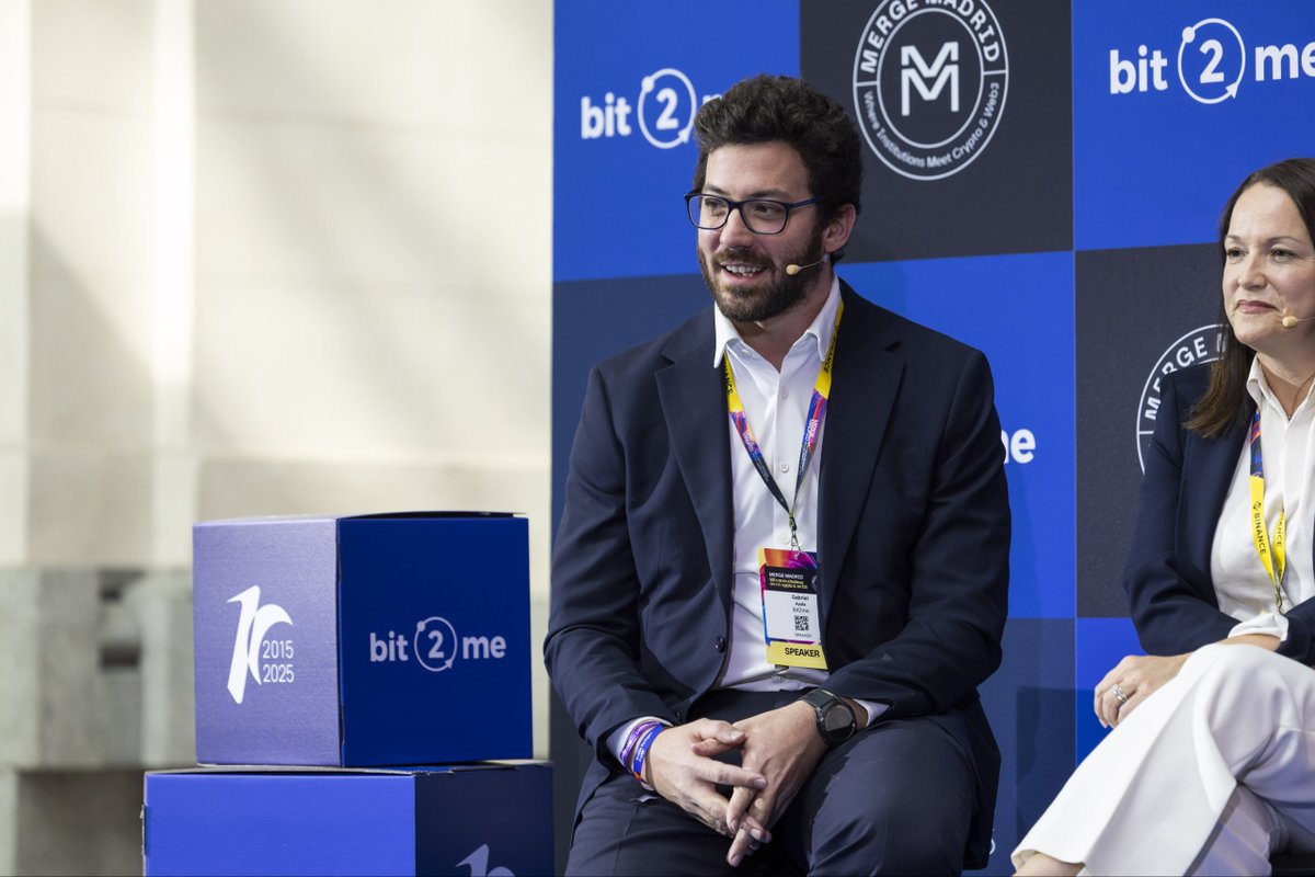 bit2me's tweet photo. En @mmerge_io hablamos de lo que viene: regulación, innovación y adopción cripto.

Orgullosos de representar a España como pioneros en la construcción de un ecosistema más seguro, transparente y global. 🌍

📸 Algunos de nuestros ponentes en acción 👇 https://t.co/lJqmnmBq4T