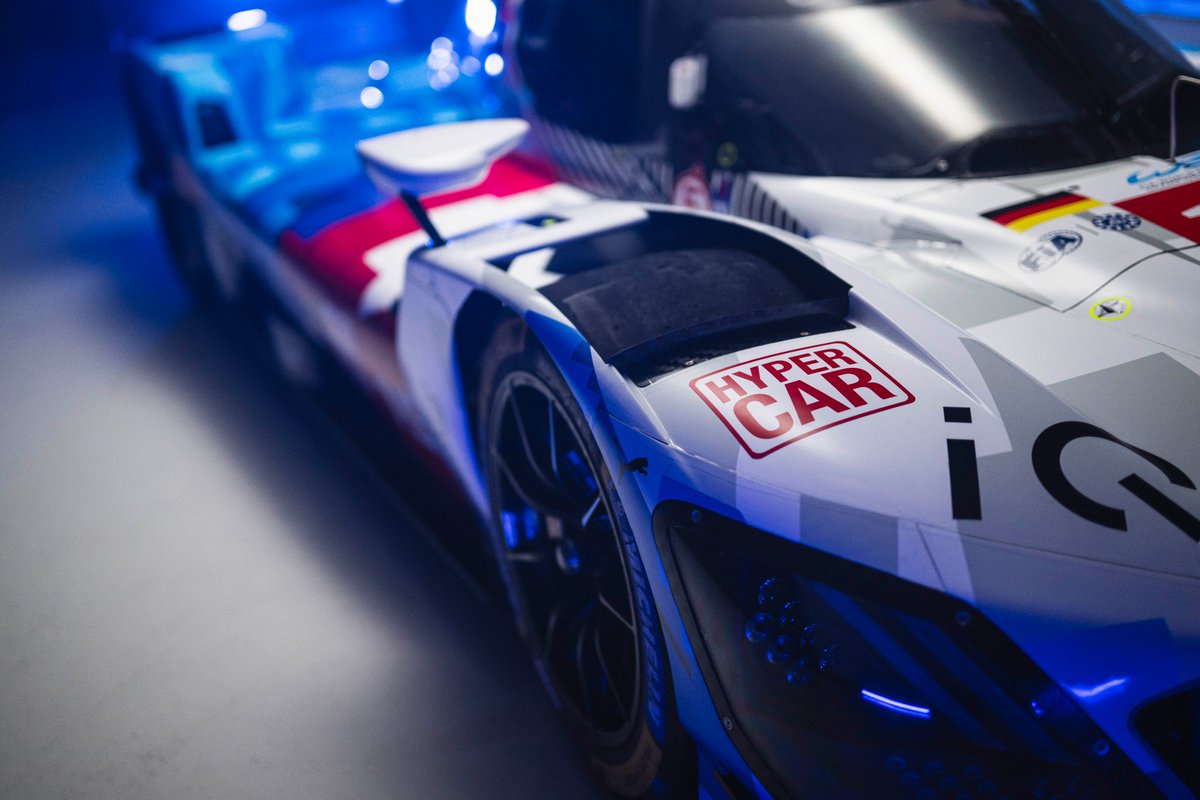 FIAWEC's tweet image. BMW M Hybrid V8 beauty shots 👌

You&apos;re welcome.

#WEC #BMWM #BMWM @BMWMotorsport @followWRT