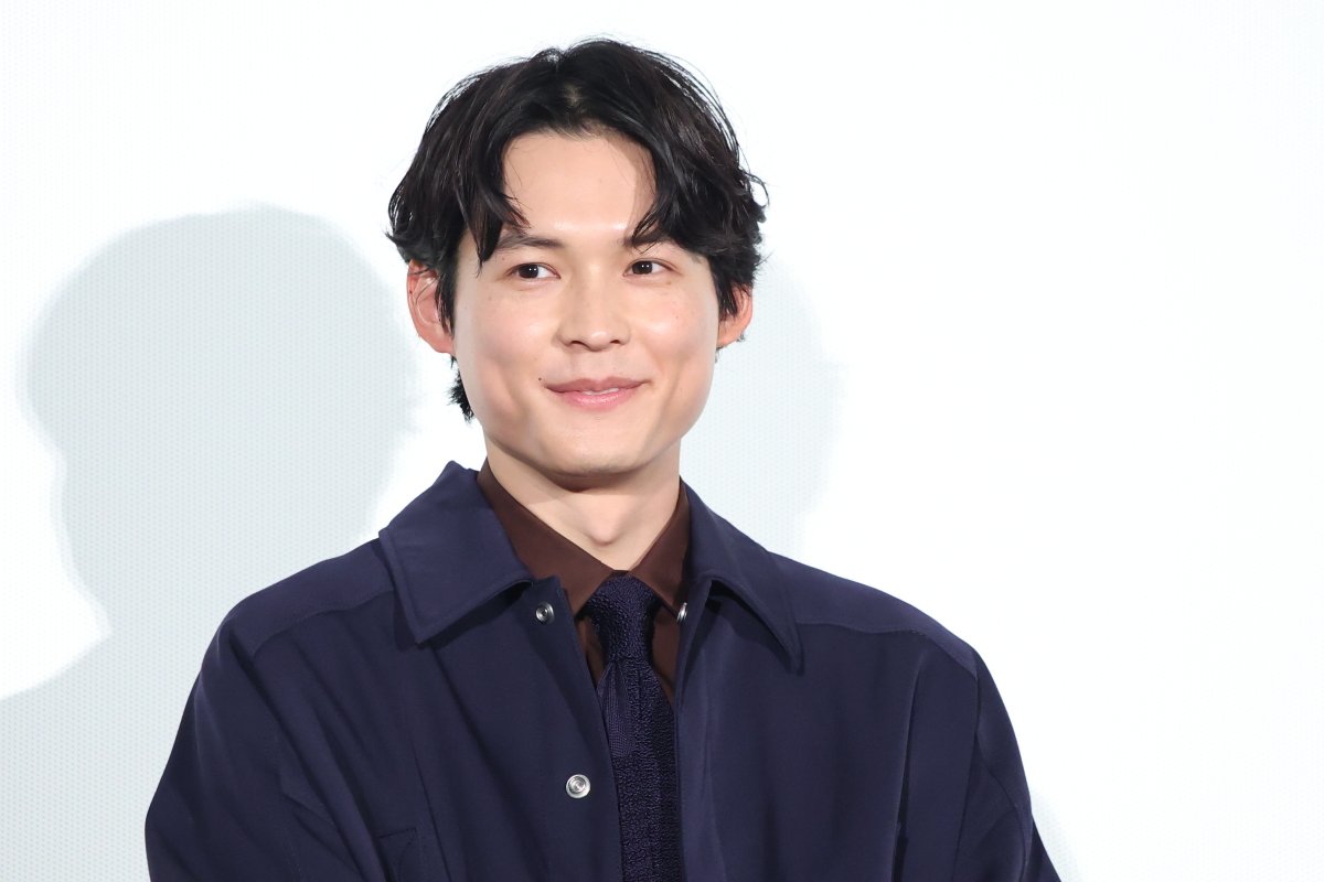 oshiraku's tweet image. \本日10月10日公開!🎬/
#松村北斗 主演「秒速5センチメートル」
初日舞台挨拶を詳細レポ🌸
👉r10.to/hYF4Ca
#高畑充希 #宮﨑あおい がSixTONESのチームワークを絶賛✨
「あんなに心許せる仲間が横にいてくれるって、いいなあって」🥰
松村は思わずガチ照れ🖤
#秒速5センチメートル…