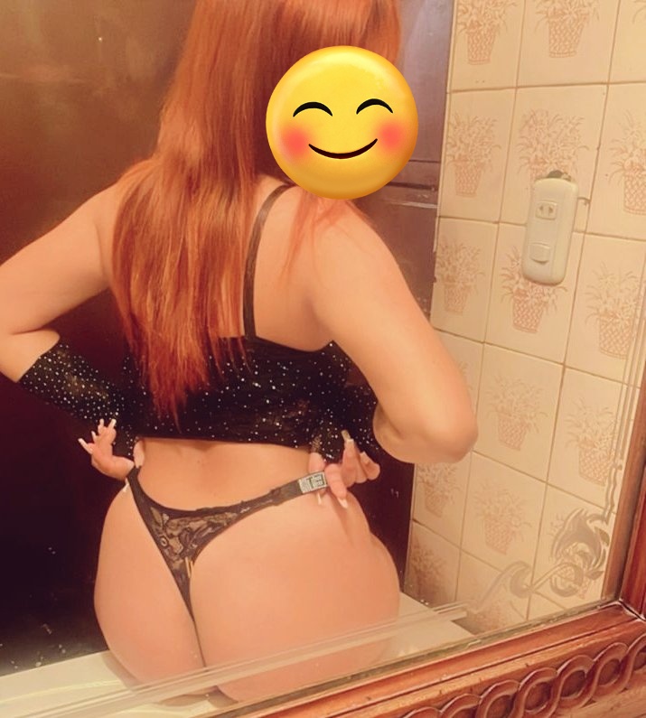 Viernes , sábado y domingo  de locura 
Quieres parar un rato agradable conmigo  ven y escribe al privado 😏  

No te lo pierdas viernes sabado y domingo de regalos  🫠🥵🤤