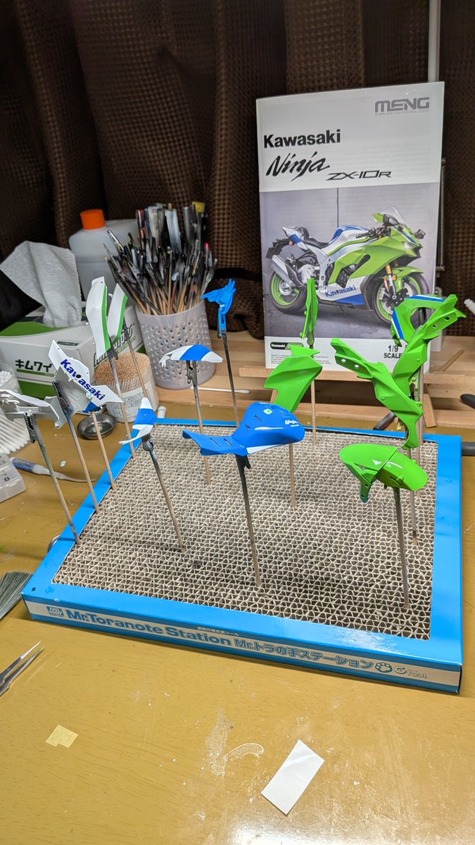 MASAMETAL17's tweet image. MENGMODEL ZX10R進捗

4回目のトップコートしたので、乾燥期間置いて中研ぎ入れます
＃MENGMODEL
＃ZX10R
＃バイクプラモ盛り上げ隊
