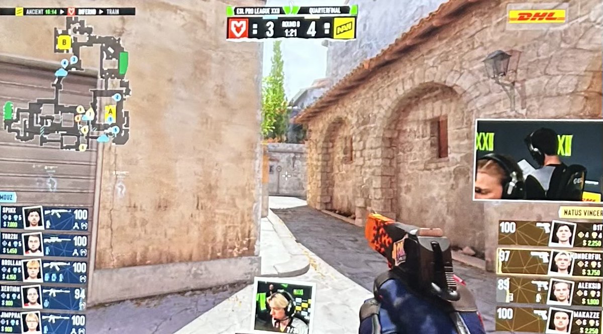 superlua_7's tweet image. B1ad3 not watching the round because he&apos;s tired of NAVI throwing it away 😭