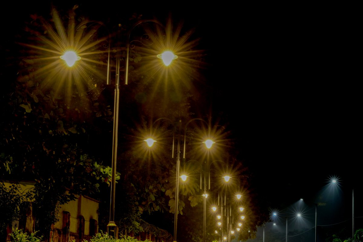 RourkelaMC's tweet image. ସାଧାରଣ ଜନତାଙ୍କ ସୁରକ୍ଷା ଓ ନିରାପତ୍ତାକୁ ସୁନିଶ୍ଚିତ କରିବା ସହ ସହରର ସୌନ୍ଦର୍ଯ୍ୟ ବୃଦ୍ଧି କରୁଛି ଷ୍ଟ୍ରିଟ୍ ଲାଇଟ୍। ଆଲୋକୀକରଣ ବ୍ୟବସ୍ଥାକୁ ସୁଦୃଢ କରିବା ପାଇଁ ସହରର ଗଳିକନ୍ଦିରେ ଷ୍ଟ୍ରିଟ୍ ଲାଇଟ୍ ଲଗାଯାଇଛି।

#streetlights #beautification #rourkela #rmc #SafetyFirst #PublicSafety