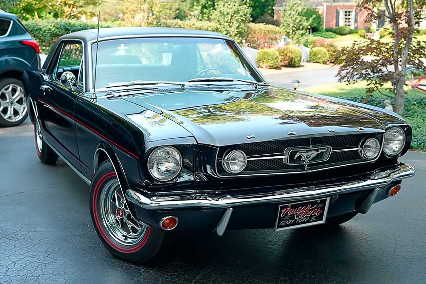 ClassicInd's tweet image. This might look like an ordinary Mustang, but it's actually an extremely special and unique car that belonged to none other than Henry Ford II. Read more: news.classicindustries.com/henry-ford-ii-… #Ford #Mustang #classiccar #history #restoration #ClassicIndustries