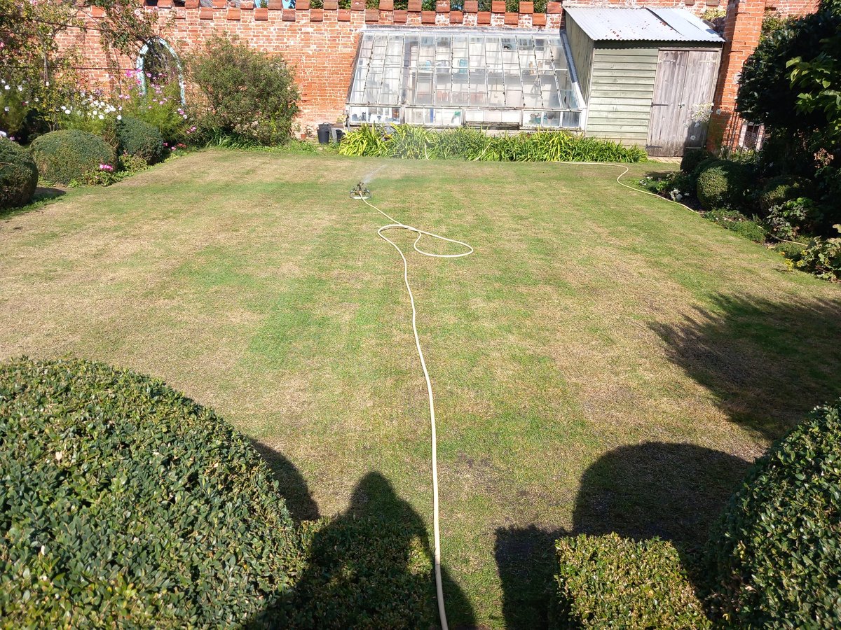 Groundsandgard1's tweet photo. 10 days on,
@CollierTurfCare supplying 
@ICL_Gro pre seeder
@BarenbrugUK seed https://t.co/S3t4oxqpnx
