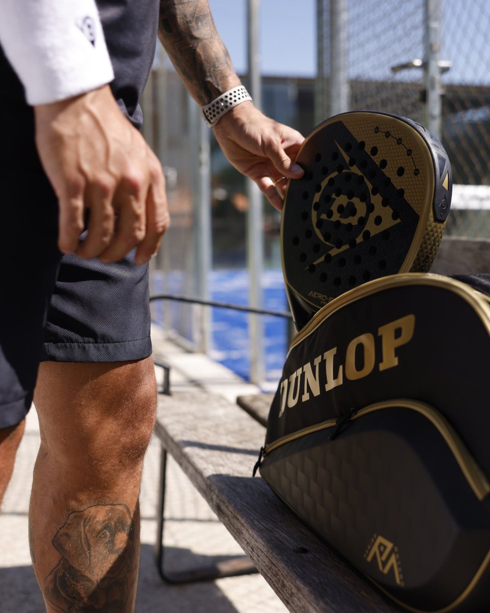 The golden touch..
#PowerNeverFelThisGood