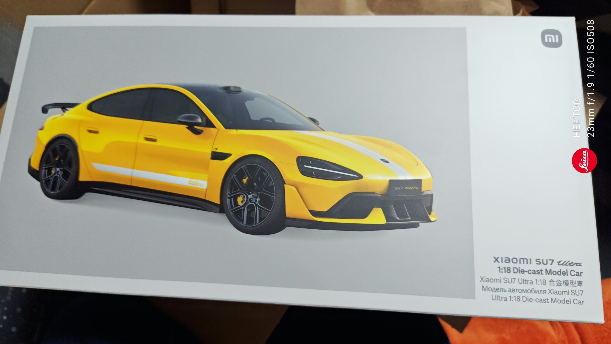 シャオミ Xiaomi SU7 Ultra 1:18 ミニカー Amazon | ダイキャストモデルカー 1:18スケール Xiaomi SU7