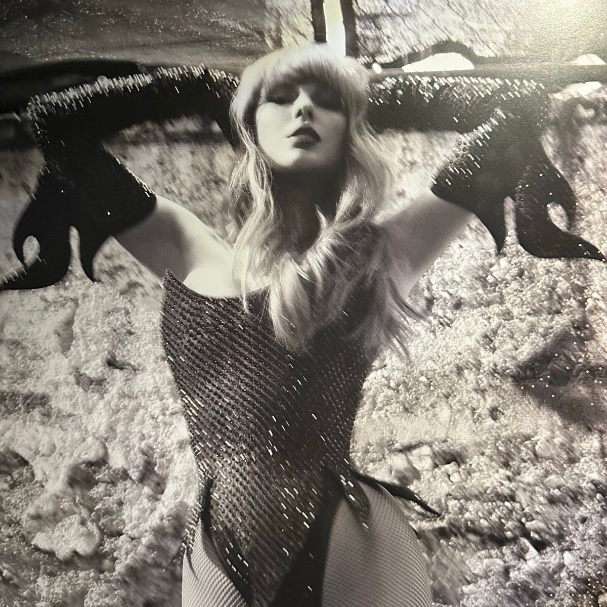 Can we talk about this outfit for another second?? body tea like never seen before