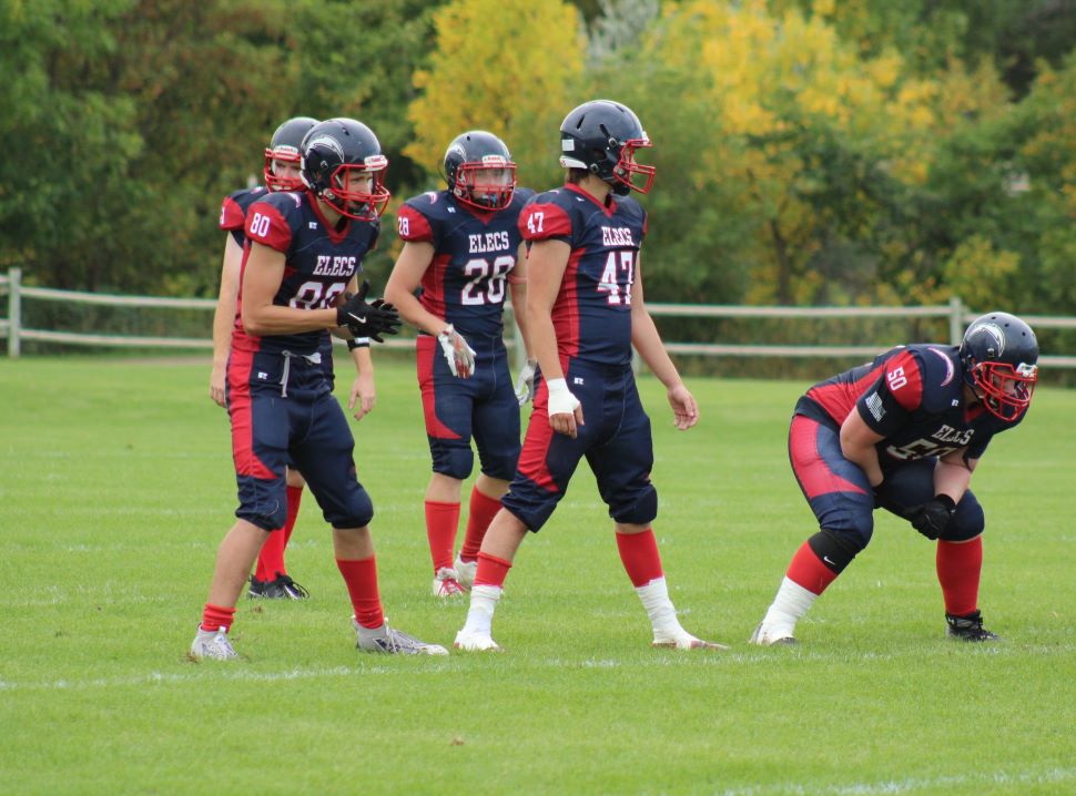 DiscoverEstevan's tweet image. Elecs aim to secure playoff spot, give young fan a special moment.
#EstevanElecs #CommunityFootball #PlayoffWeekend

discoverestevan.com/articles/elecs…