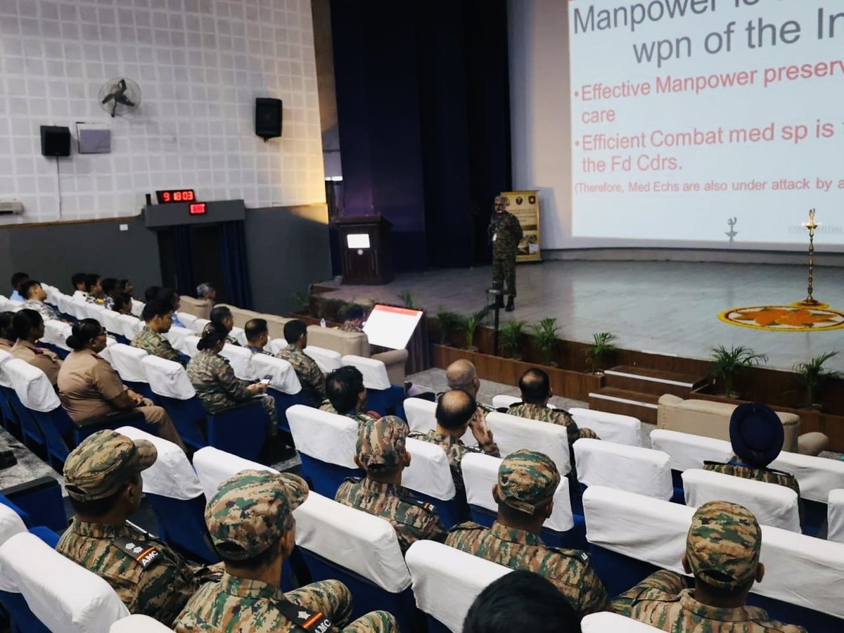 ChetakCorps_IA's tweet photo. #ChetakCorps
A seminar on Continuing Medical Education was conducted by #AmoghDivision with focus on #CriticalSupport
Analysis of battlefield emergencies was carried out to develop solutions ensuring swift medical support.
#MedicalSupport
#CombatLifeSaver
@adgpi
@Prodefencechan1 https://t.co/qtzIgOR5iG