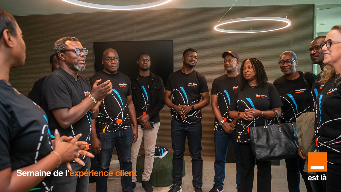 CI_Orange's tweet image. À l’occasion de la Semaine de l’Expérience Client, Orange Côte d’Ivoire est allé à la rencontre de ses clients. 
Aux côtés de @mamadou_bamba_, DG d’Orange CI, nous avons réaffirmé notre engagement : proximité, écoute et satisfaction.  

#SemainedeLExperienceClient #OrangeEstLà
