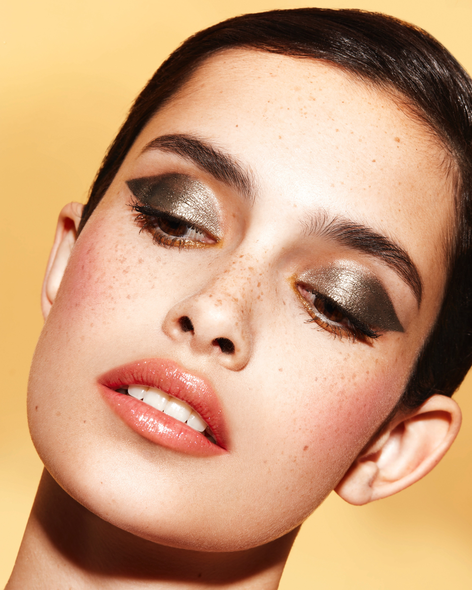 Saks Fifth Avenue

Photography by Greg Delves @gregdelves
Post Production by Q Studios Inc. @q_studios_inc