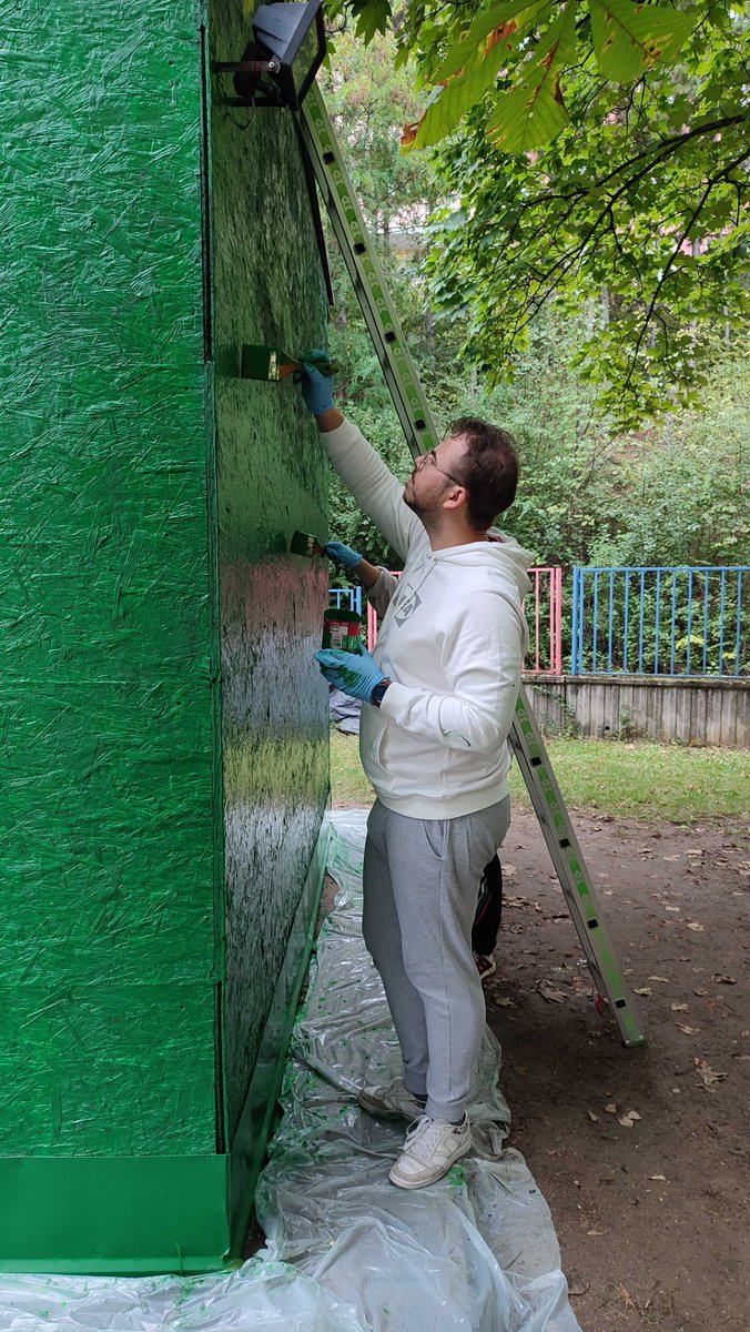 Tricentis's tweet image. At Tricentis, we #GiveBack 💚 Our team in Czech Republic spent a volunteer day at Klokánek Brno, a facility providing safe, family-style care for children in vulnerable situations. 

The team painted, organized, and prepared the grounds—creating a warm &amp;amp; welcoming environment.