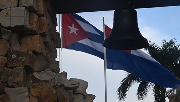 Hoy #CubaViveEnSuHistoria con el inicio de las guerras de independencia, protagonizada por Carlos Manuel de Céspedes el 10 de octubre de 1868.
#MatancerosEnVictoria
<a href="/TaniaEfigenia/">Tania Efigenia Tenrero Cañete</a> <a href="/CaridadPoey/">Marieta Poey Caridad</a> <a href="/mariofsabines/">Mario Sabines Lorenzo</a>