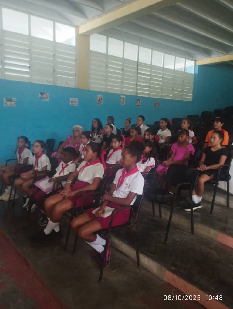 Participa <a href="/JovenClubMtz/">Joven Club Matanzas</a> en inicio del periodo lectivo de los Círculos de Interés.
✅Con la participación del grupo municipal  y 22 estudiantes se realizó la primera actividad de este periodo "Conversatorio sobre el che y su obra "
#MatancerosEnVictoria
<a href="/mariofsabines/">Mario Sabines Lorenzo</a> <a href="/ComunicaJc/">Maidelys Pupo</a>