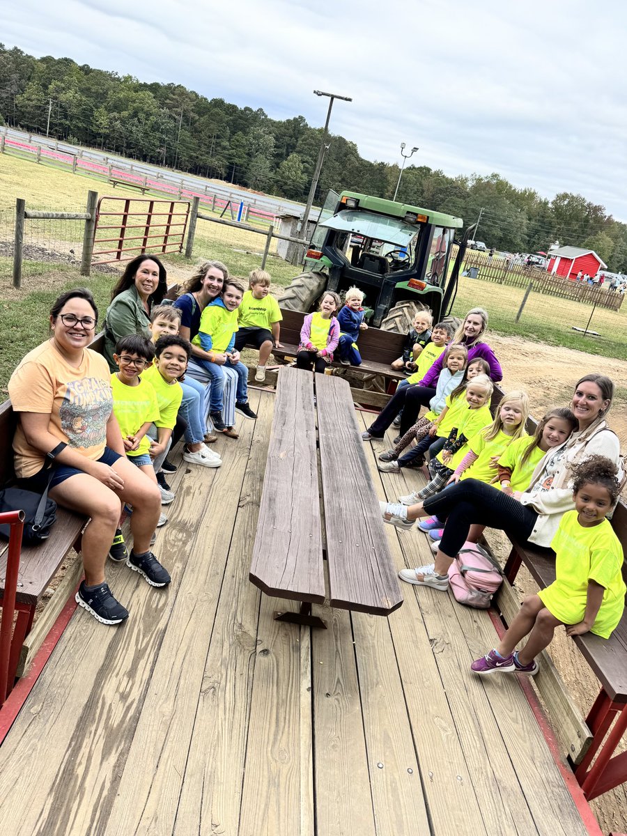 Friendship Elem. tweet media