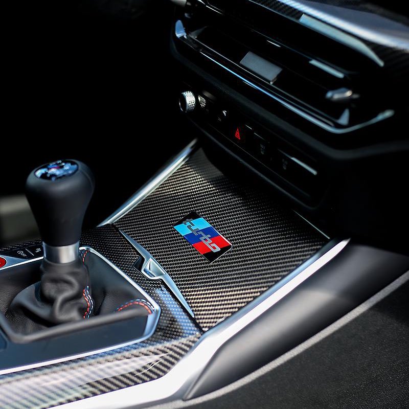 Motor1com's tweet image. Meet the 2026 #BMW #M2 Turbo Special edition. 

Inspired by the classic 2002 Turbo from the 1970s, this M2 has hand-painted graphics, a 6-speed manual, and will cost $82,900.

What do we think? Is this a worthy homage?