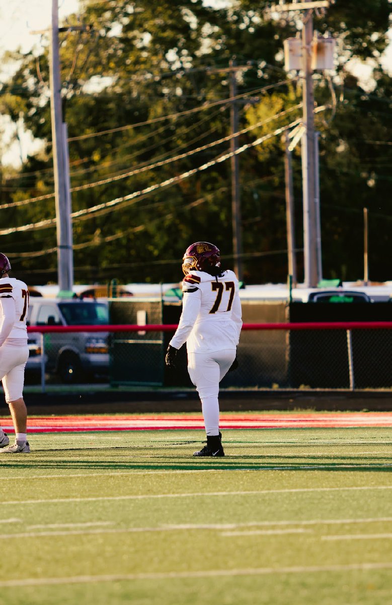 Back working at gaurd today! Ready to go get this win! <a href="/WNWarriorsFB/">Westerville North Football</a> <a href="/NorthWarriorsAD/">North Warriors AD</a> <a href="/CoachDougPryor/">Doug Pryor Jr</a>