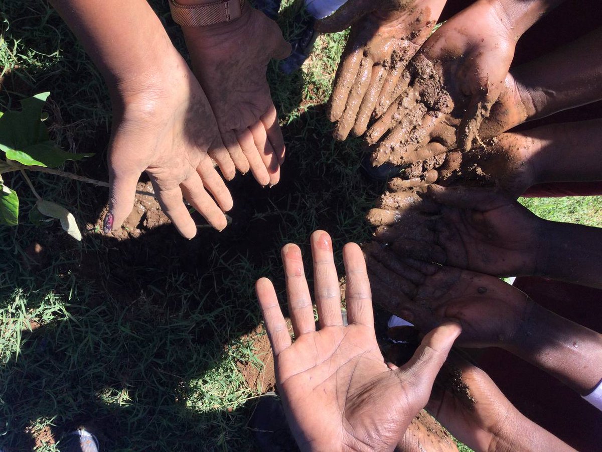 Happy Mazingira Day! 🌳
In collaboration with Environmental Justice Samburu and Equity Bank, we held a tree planting exercise at Kisima Girls High School, Samburu County.
I also had the opportunity to speak on Climate Action and SRHR, mentoring students .#MazingiraDay2025
