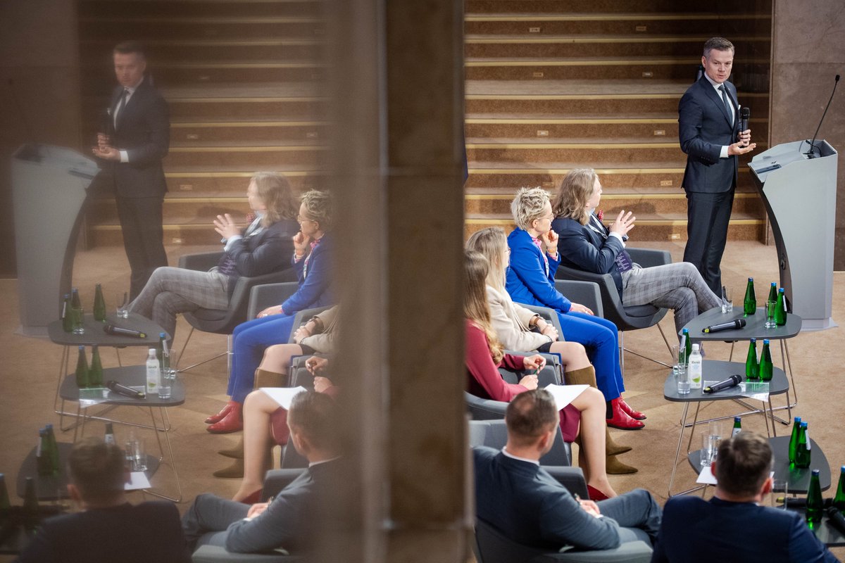 🔸 <a href="/JacJastrzebski/">Jacek Jastrzębski</a>, Przewodniczący Komisji Nadzoru Finansowego, wystąpił na konferencji zorganizowanej przez Okręgową Radę Adwokacką w Warszawie (ORA) wraz z Sekcjami Praktyków Prawa przy Okręgowej Radzie Adwokackiej w Warszawie: "Adwokat dla przedsiębiorcy. Biznes. Innowacje.