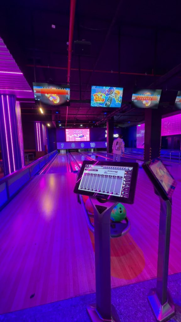 x_ff's tweet image. Oct vibes 📍