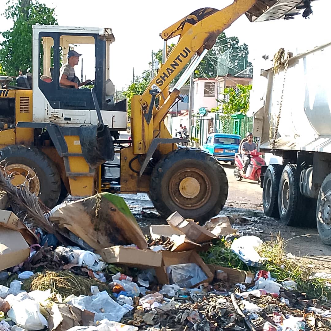 El @grupoagricola apoyando en la higienizacion del municipio La Lisa.