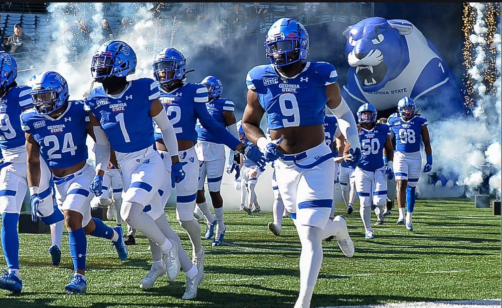 RomanRobinson04's tweet photo. I look forward to being @GeorgiaStateFB …looking to build relationships with @DellMcGee @GlennTFordJr1 @CoachStoneO @RecruitWestlake
@CoachMo25
@dawsonmcneil1 https://t.co/1Dhennlg60