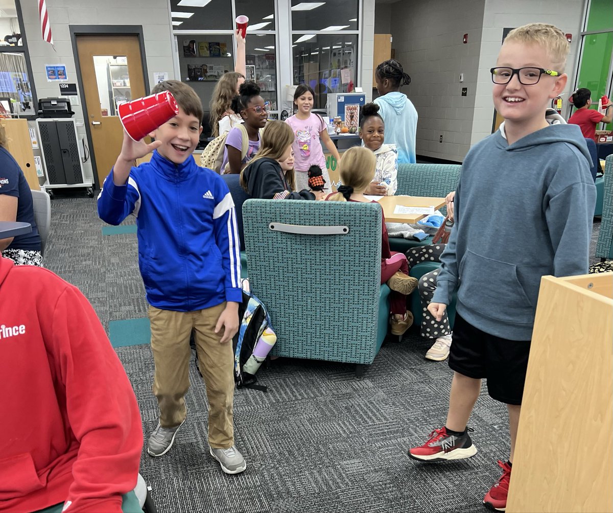 Friendship Elem. tweet media