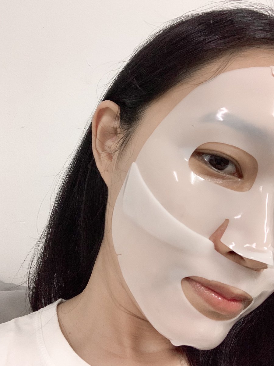 ciiinnic's tweet image. ลองไฮยาลูรอน ไฮเปอร์มาสก์ ของ mediheal ชอบมากกก แผ่นมาสก์แนบสนิทไปกับผิวเลย แล้วตัวนี้ช่วยกักเก็บความชุ่มชื้น ไฮยาลูรอนิคโมเลกุลเล็ก ซึมไว ผิวฉ่ำขึ้นเลย ใช้ก่อนแต่งหน้าก็ดี เครื่องสำอางติดทนทั้งวัน ✨ #Mediheal