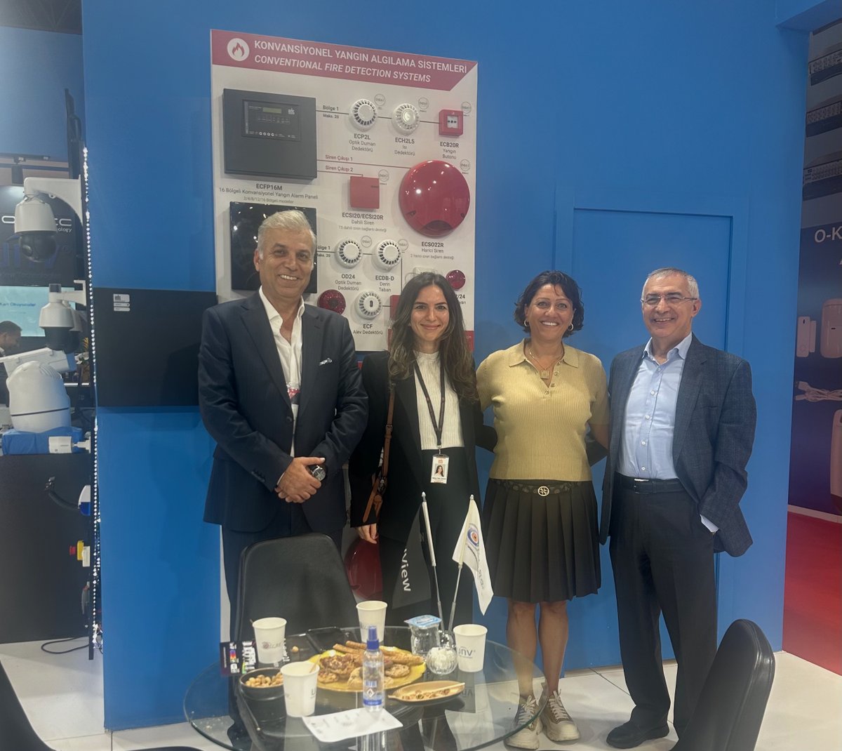 Elar Elektronik’in bu yılki ISAF Fuarı’nda standında EDS yangın konvansiyonel ve adresli ürünlerimizi sergilemesinden büyük memnuniyet duyduk.
Elar Elektronik ekibine, işbirliği ve destekleri için teşekkür eder, uzun soluklu ve başarılı bir ortaklığın devamını dileriz.
#ISAF2025