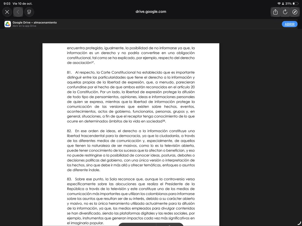 j_o_santofimio's tweet photo. El @consejodeestado profiere trascendental fallo de tutela garantizando el derecho a la información. Ejerciendo un evidente y profundo control de constitucionalidad la corporación reitera los claros y evidentes límites que la @CConstitucional ha definido conforme a la Constitución de los colombianos para el ejercicio de la libertad de expresión y de información de quienes ejerzan el cargo de la Presidencia de la República, para el @consedeestado “…La libertad de expresión de los servidores públicos, como el Presidente de la República, se restringe por el compromiso social que tienen y debido a que el servicio público es una actividad altamente reglada, que exige mayor prudencia y respeto, por ejemplo, al difundir opiniones y dar información. En tal sentido, las opiniones o información que divulgan los servidores públicos, para la Corte Constitucional, (se trascribe) "puede tener un impacto mucho mayor en el imaginario colectivo, en las creencias de las gentes e incluso en su conducta, dado el enorme grado de confianza que las personas suelen tener en las afirmaciones de quienes ocupan los cargos
más representativos"
Es, por tanto, la relevancia de la labor ejercida y no la persona que la ejerce lo que justifica recordar las cargas que pesan sobre la información que se divulga, independientemente del medio empleado para el efecto…” @UExternado @DerConstUEC @CIDH