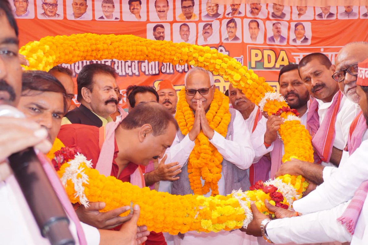 BabuSinghKush5's tweet image. कुशीनगर के दुधाई वार्ड नंबर 1, श्री सीताराम हायर सेकंडरी स्कूल में श्रद्धेय नेता मुलायम सिंह यादव जी की पुण्यतिथि और PDA जनपंचायत कार्यक्रम में शामिल हुआ।
#MulayamSinghYadav #PDA