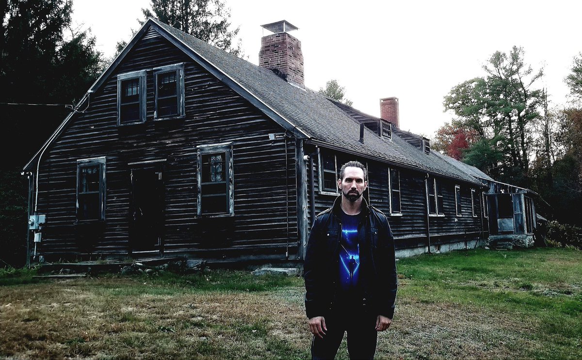 NickGroff_'s tweet photo. We were only “hunting”, not buying… but now that we have everyone’s attention: GO SUPPORT @Jchawes to save the Conjuring house! 
https://t.co/nvhPVPGsPb https://t.co/p0WRo5Ei6w