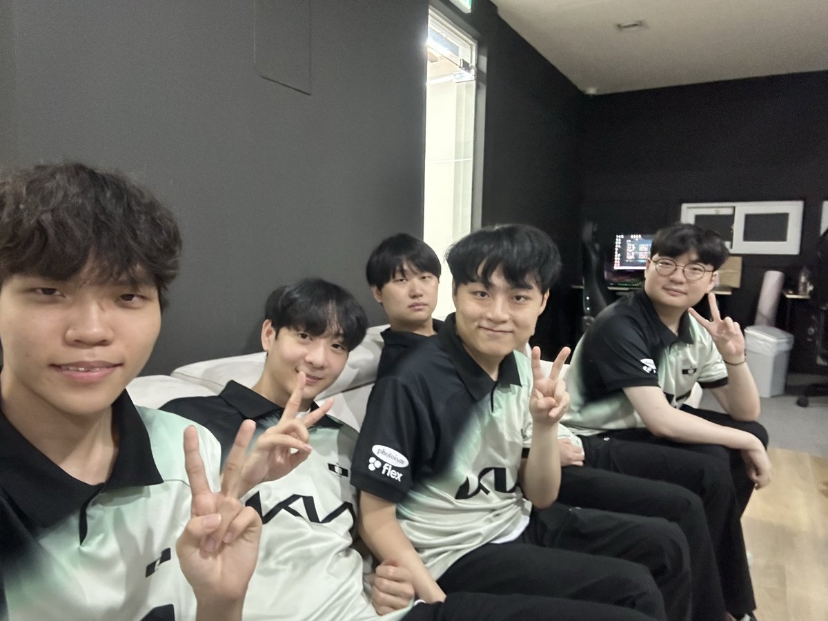 일요일에 만나요!
See you on Sunday!

#DplusKIA #DKWIN #WhereLegendsareborn