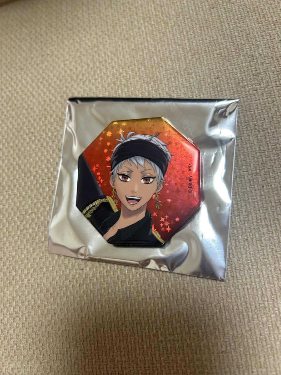 machaannn_'s tweet photo. ツイステ ブレイジングジュエル ランダム缶バッジ

譲)カリム
求)リリア

11日、12日会場付近にて手渡し交換希望
既存袋でのお渡しとなります

検索からもお気軽にどうぞ！ https://t.co/VIv6vV0McF