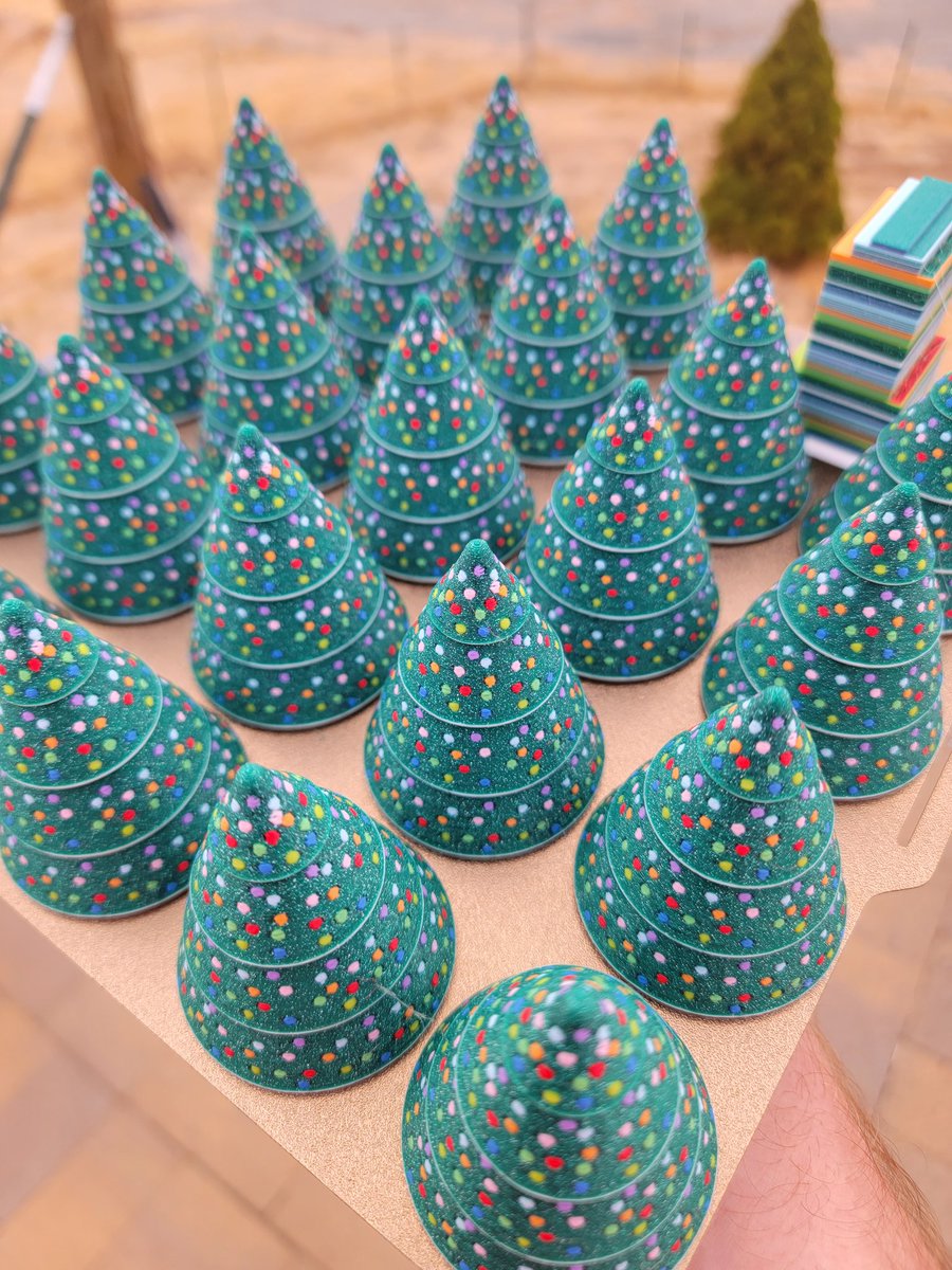 Printing these Pirates and Christmas trees for the <a href="/loyalmoses/">LM</a> Christmas Print Drive was my #RockSolidP1S <a href="/BambulabGlobal/">Bambu Lab</a>