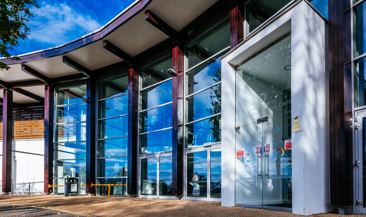 The public are invited to take part in free CPR &amp; defibrillator training at Beau Sejour as part of Restart a Heart Day 2025 - an initiative helping more people gain confidence in responding to cardiac arrests. 

Beau Sejour foyer, 16 Oct throughout the day
gov.gg/restart-heart-…