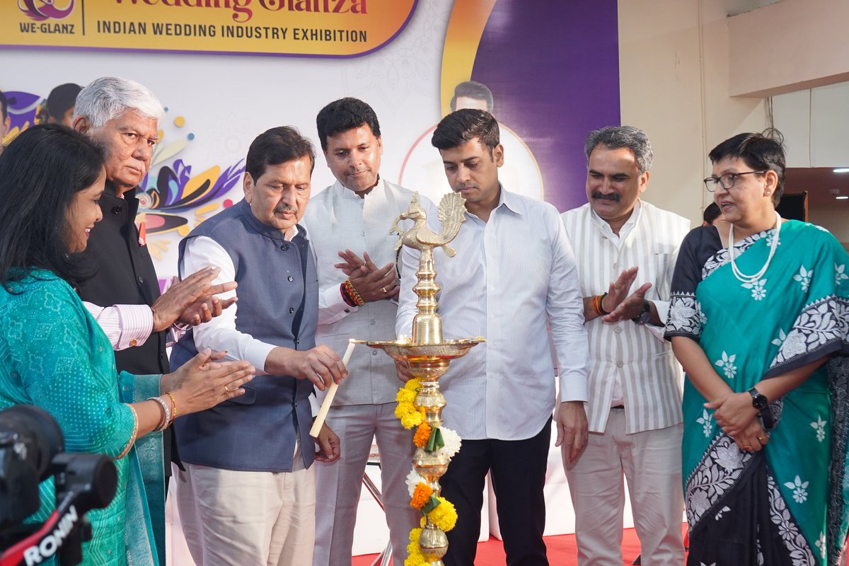 MPLodha's tweet image. 📍 THOA | World Trade Centre, Mumbai
Attended “The Haath of Art Exhibition” as the Chief Guest and inaugurated this vibrant celebration of creativity and craftsmanship.
It was truly inspiring to witness the exceptional artistry and imagination of talented creators from across…