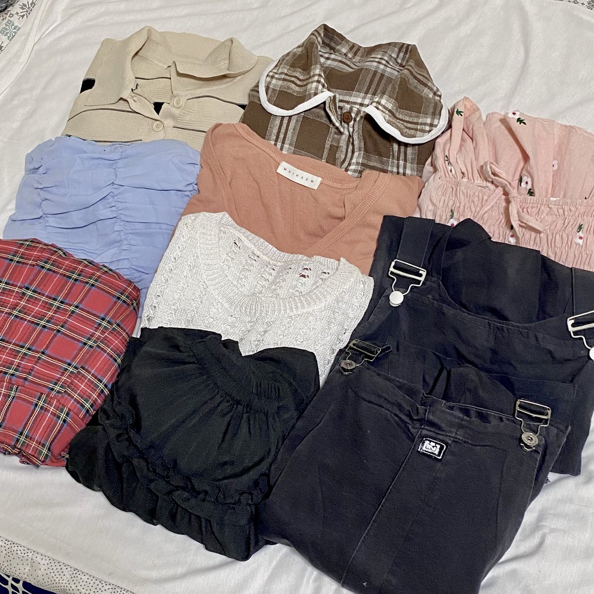 _melonbang's tweet image. ♡ โล๊ะเสื้อมือสอง✌🏻♡
🎀˚✧. รายละเอียด ราคา, ไซส์ ⬇️ 
(สาวอวบส่วนใหญ่นะคะ)
📮 ค่าส่ง 35/50 ✨
++รีทวิต, เฟบลด 5฿++

🧁 รับธ. / วอลเลท(+5)
สนใจเพิ่มเติม dm ได้เลยนะคะ🧸🌷
#ส่งต่อ #เสื้อผ้ามือสอง #ส่งต่อเสื้อผ้ามือสอง #เสื้อผ้าสาวอวบ #เสื้อผ้าสาวอวบมือสอง #ส่งต่อเสื้อผ้าราคาถูก