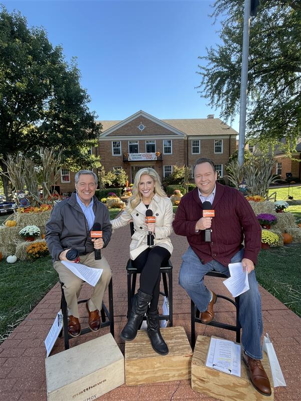 Consider this your personal invitation!
<a href="/GreatDayStLouis/">Great Day St. Louis</a> will be live on the road this morning from the lawn of Florissant, MO's City Hall. Come enjoy the show, along with free breakfast from Old Town Donuts and Catering to You.
Breakfast at 8:15 AM.
Broadcast at 9:00 AM.