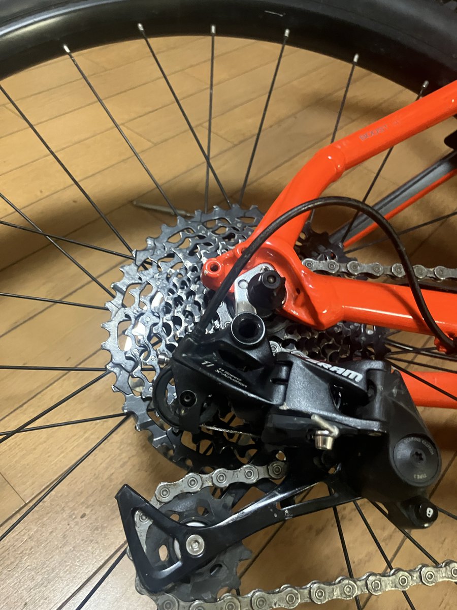 ポッキリこれを、こうして、こう!!