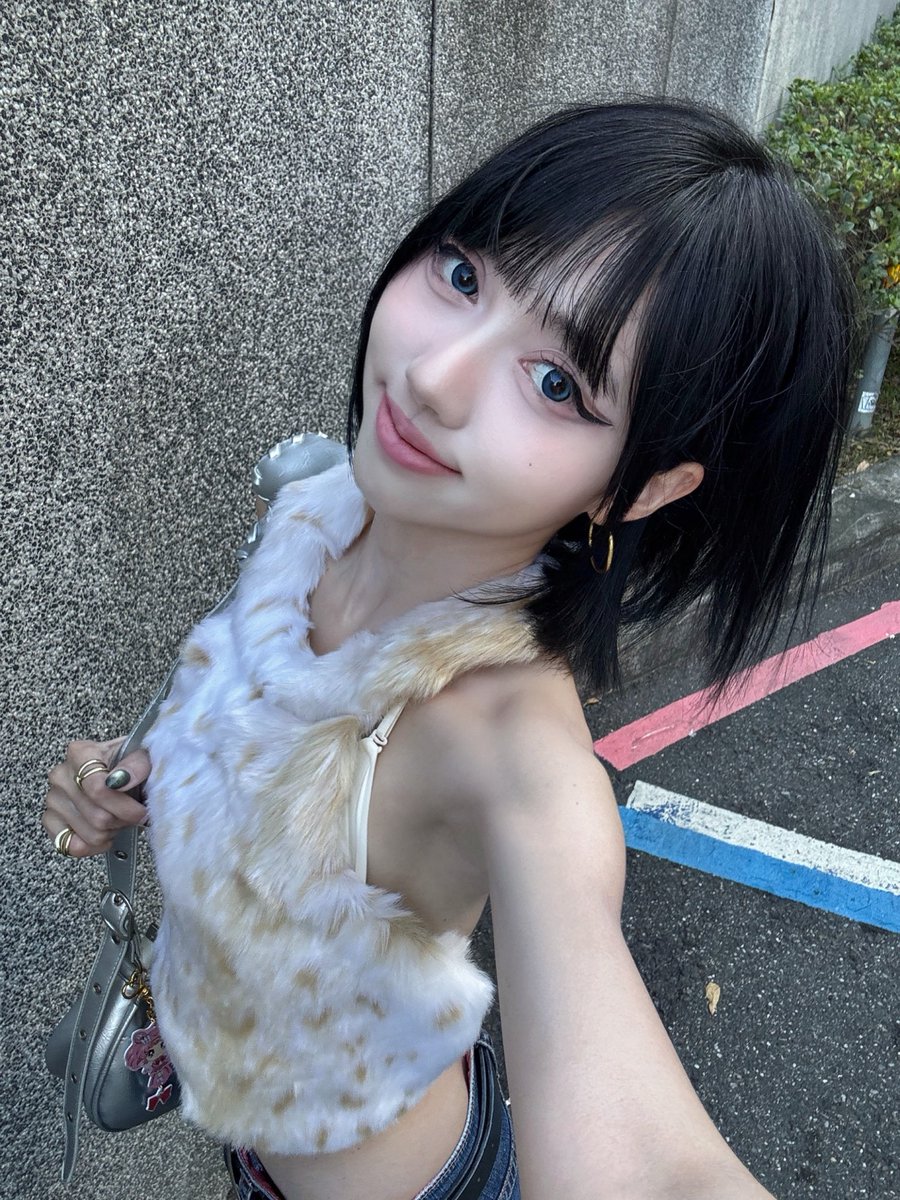 baitoey_isekai's tweet image. 👡👜

#fahsaiisekai #baitoeyisekai #isekai #異世界 #taiwan