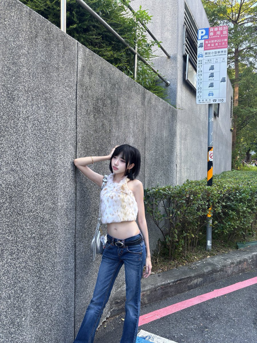 baitoey_isekai's tweet image. 👡👜

#fahsaiisekai #baitoeyisekai #isekai #異世界 #taiwan