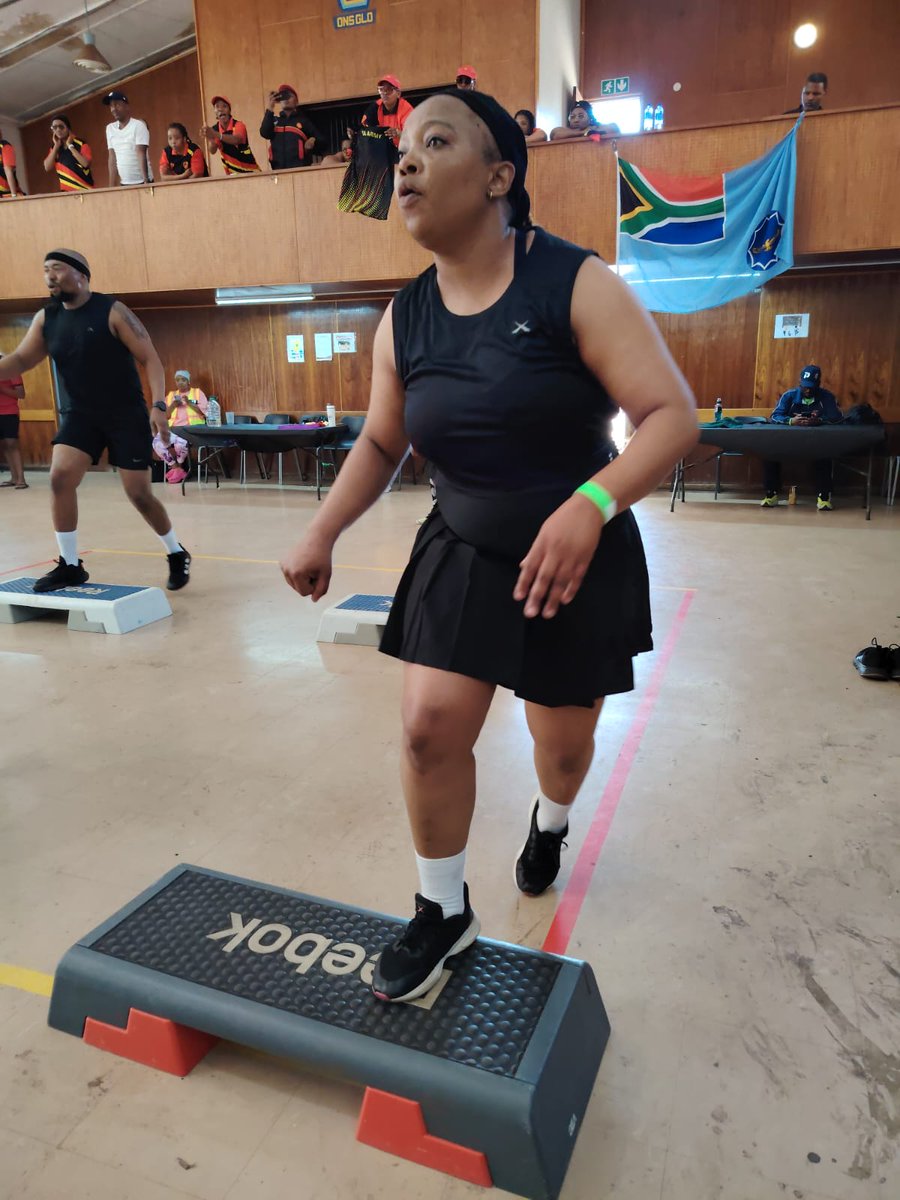 SANDF_ZA's tweet photo. Chief of the #SANDF Prestige week Group Exercise Aerobics Day 04 focused on the team dynamics step. Members from different services perform excellently to secure a winning point.
#SANDF
#SANDFPrestigeWeek2025
#SANDF_GEA https://t.co/5uy80HwDqC