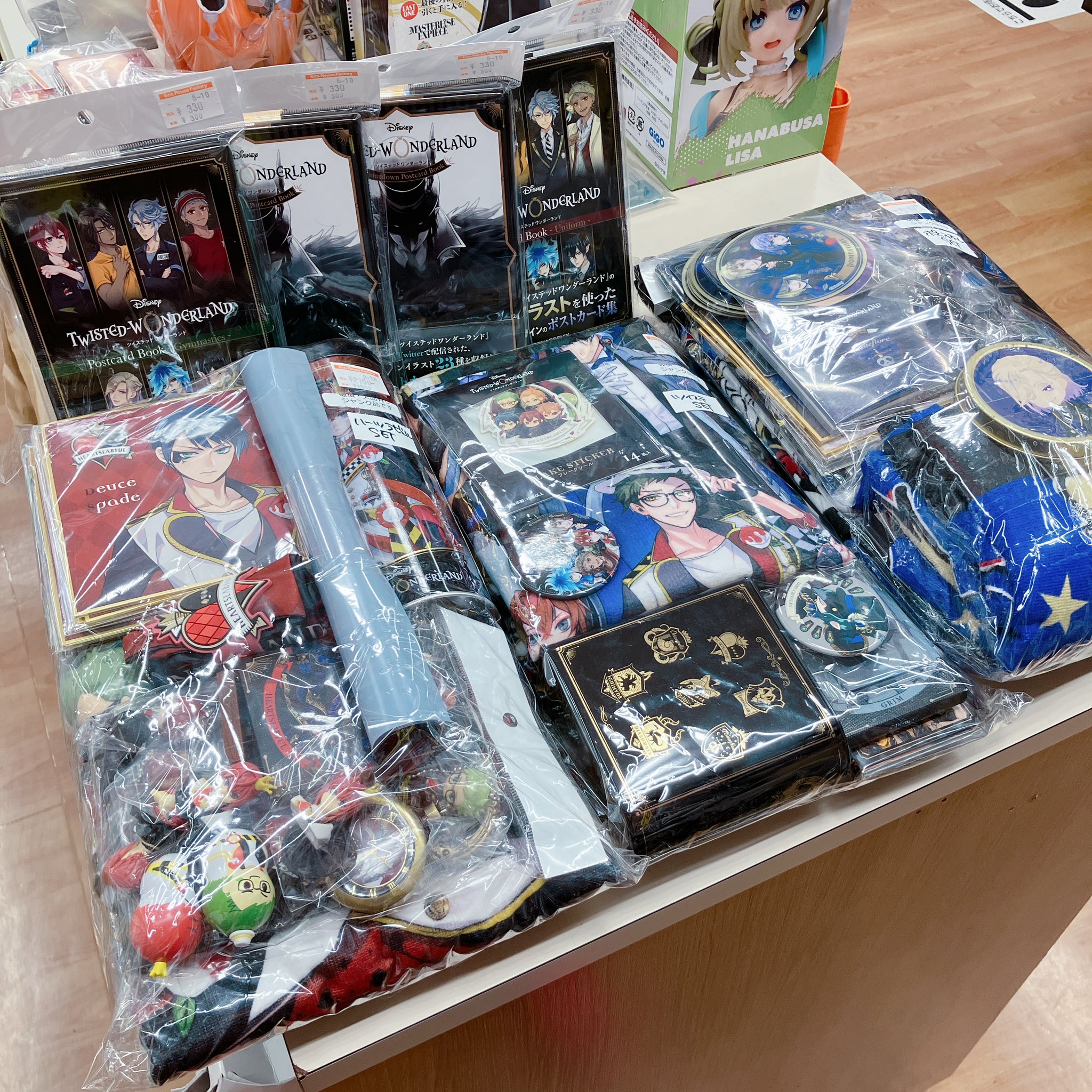 ツイステ　600点以上まとめ売りセット ツイステ グッズ新作予約情報！ on X: 