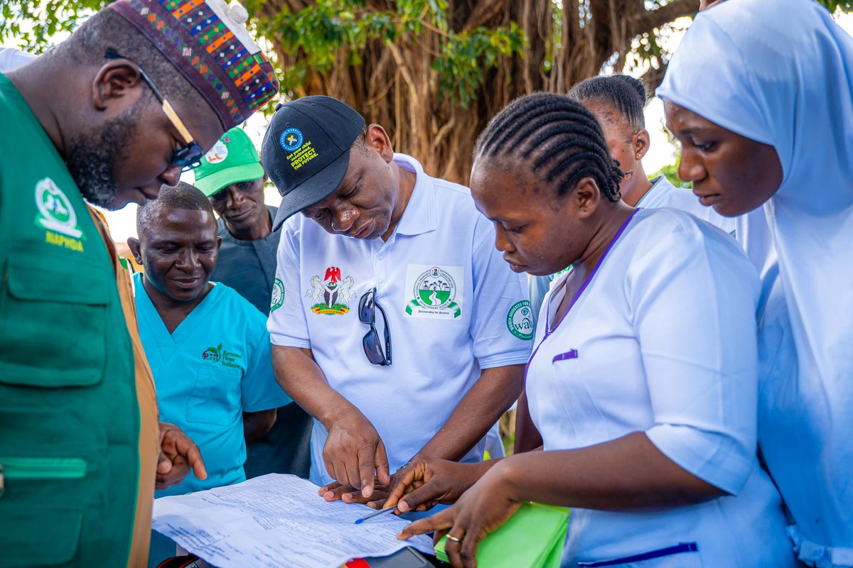 NphcdaNG's tweet image. ❇️Integrated Vaccine Campaign Supervisory Visit to Akwanga Nassarawa State

The Executive Director/CEO NPHCDA, Dr. Muyi Aina in company of the Executive Secretary, State Primary Health Care Development Agency,