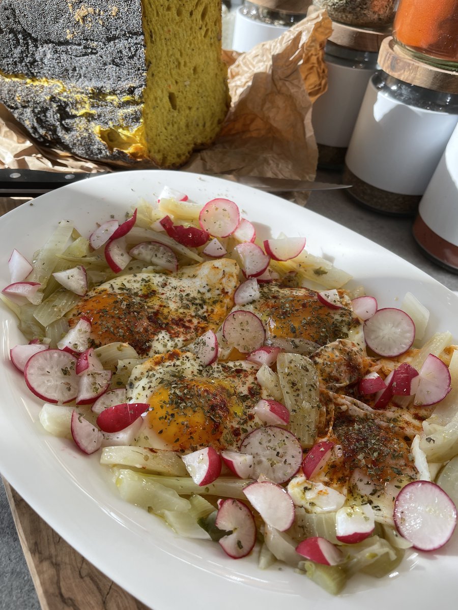 A crisp fennel &amp; radish salad with sunny-side eggs — a Mediterranean breakfast that’s simple, nourishing &amp; full of flavor ☀️

Like real food, not fast food? Follow <a href="/almashealthyck/">almashealthycooking</a> for Mediterranean inspiration 🌿

#MediterraneanDiet #HealthyBreakfast #AlmasHealthyCooking