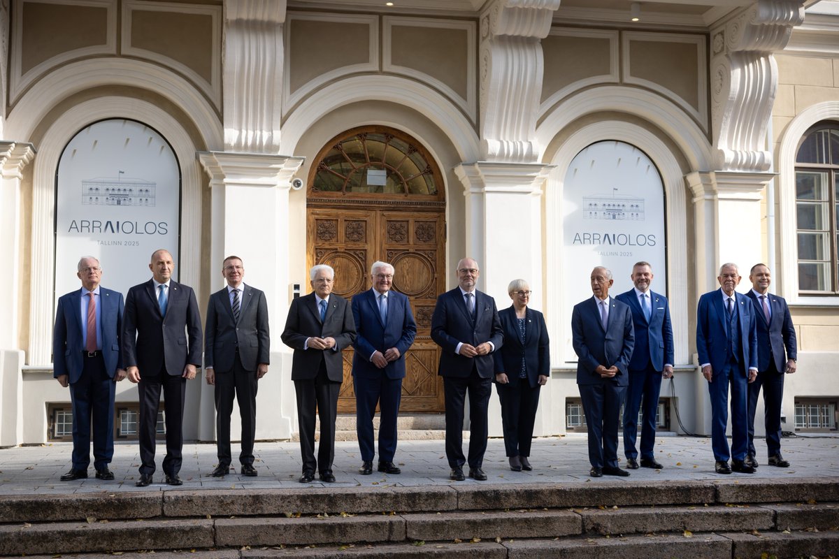 vanderbellen's tweet photo. In challenging times, unity becomes our strength. 

The #Arraiolos Group stands together for a stronger, more confident Europe. We are a strong team. https://t.co/2wPD42EkBg
