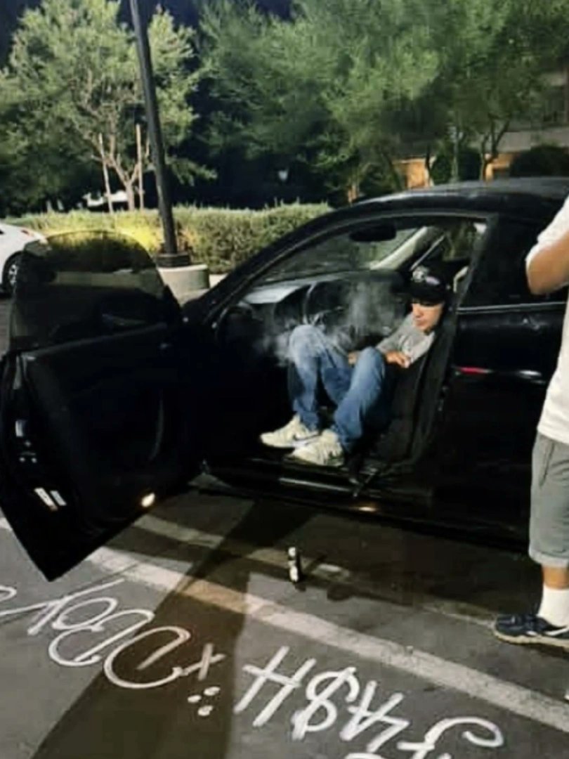 Christopher (@dboyychriss) on Twitter photo 